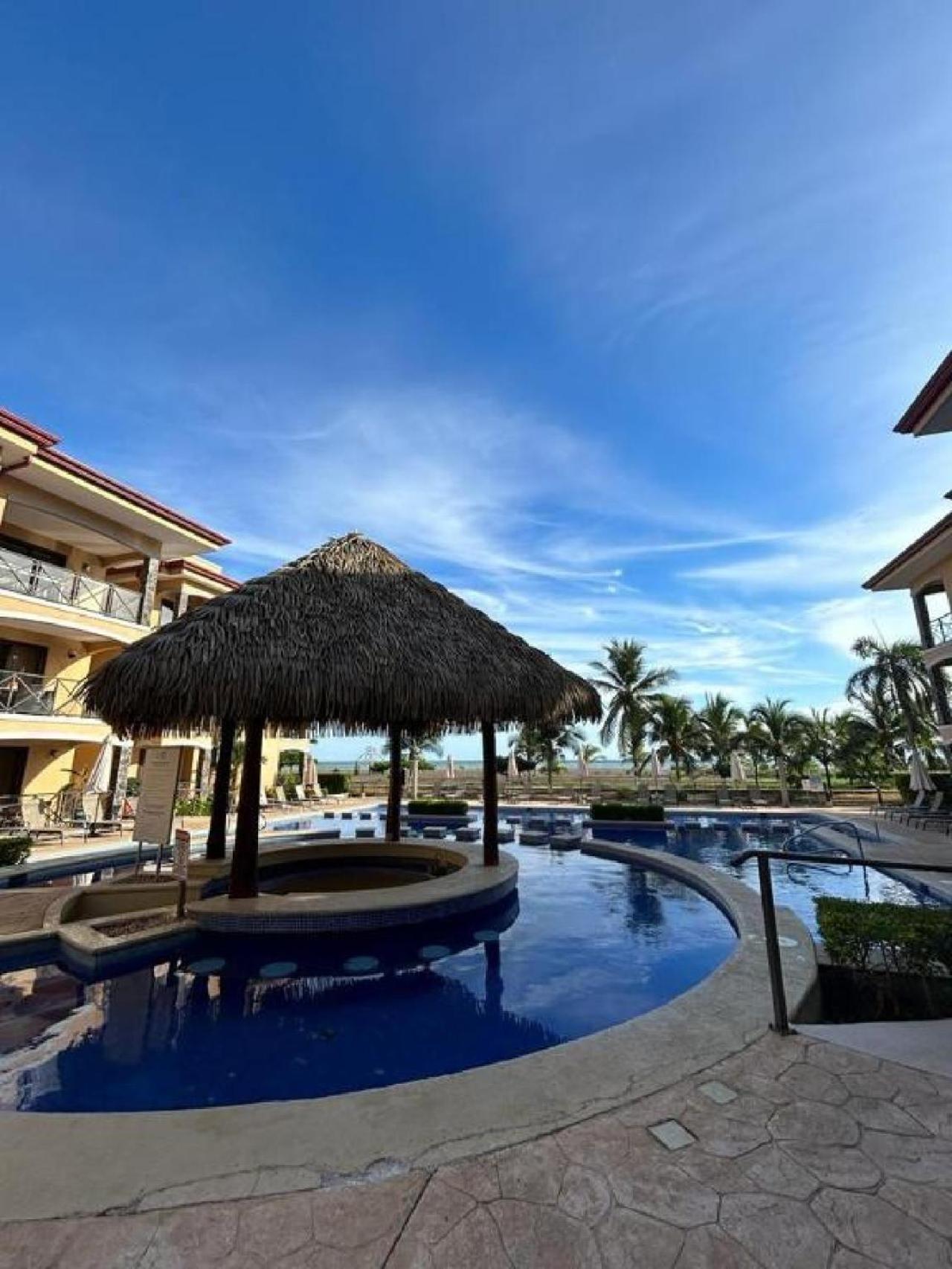 Apartamento De Lujo Las 3 Gotas Jaco, Frente Al Mar Con Vista A La Playa Екстериор снимка