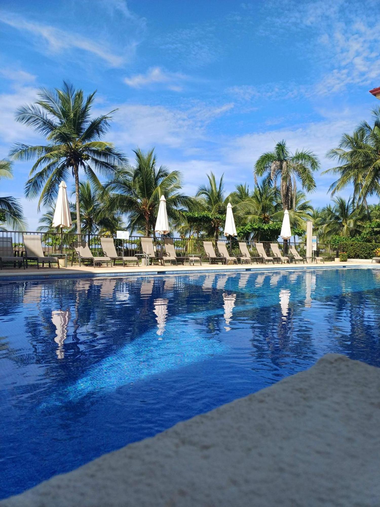 Apartamento De Lujo Las 3 Gotas Jaco, Frente Al Mar Con Vista A La Playa Екстериор снимка